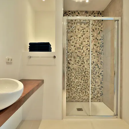 C'an Petra, Carrer Club Robinson Villa