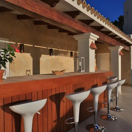Villa C'an Petra, Carrer Club Robinson San José